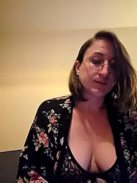 minierose on StripChat 