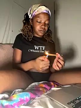 minimama69 on StripChat 