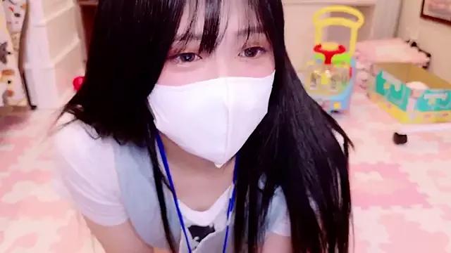 Miss-KrenJr on StripChat 