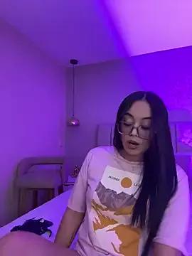 miss_elissa11 on StripChat 