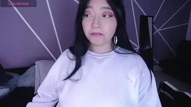 Miss_Loise on StripChat 