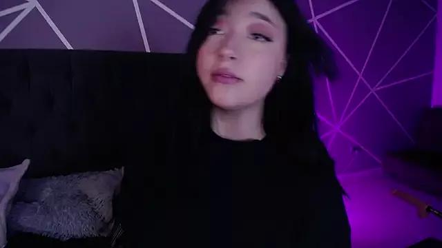 Miss_Loise on StripChat 