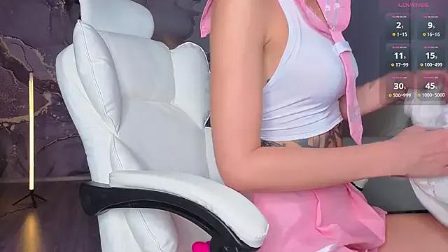 miss_long_legs on StripChat 