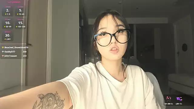 miss_sua on StripChat 