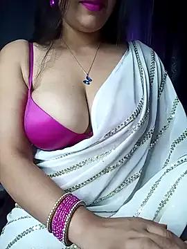 MissNasha — Sensual Boobs Oiling