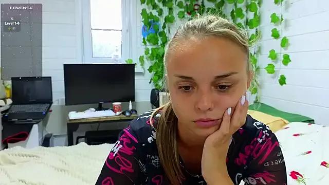 Misss_Vikk on StripChat 
