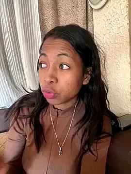 missuua on StripChat 