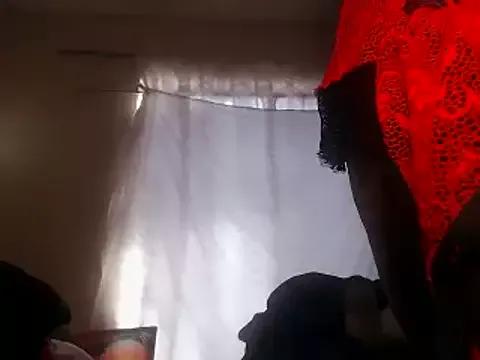 Misswhiteee on StripChat 
