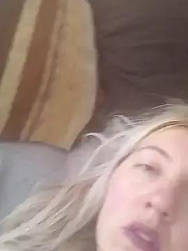 Mllesha74000 on StripChat 
