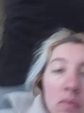 Mllesha74000 on StripChat 