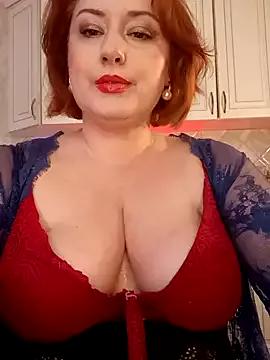 mom4you on StripChat 