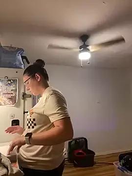 Mommasaurrex on StripChat 
