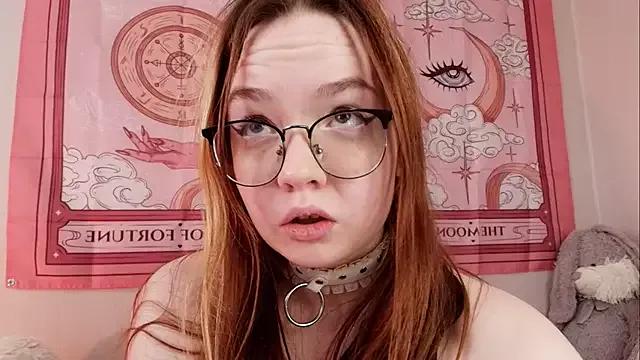 moon_rabbitt on StripChat 