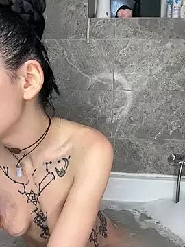 MoonAgnes on StripChat 