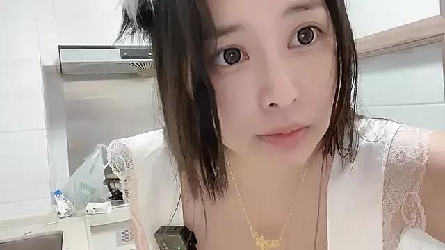 Moonccoi on StripChat 