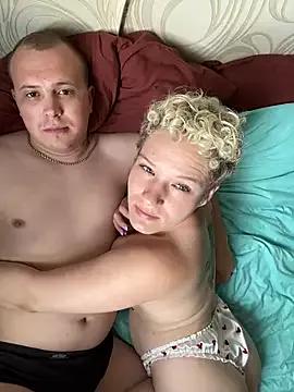 MrMrsRight on StripChat 
