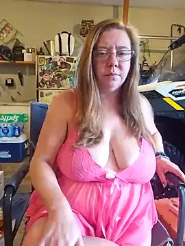 MsShelby40 on StripChat 