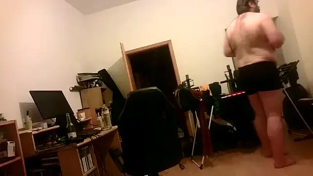musculardaddybear89 on StripChat