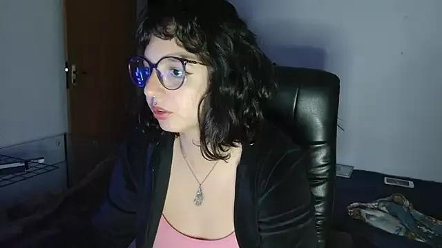 myamillor on StripChat 