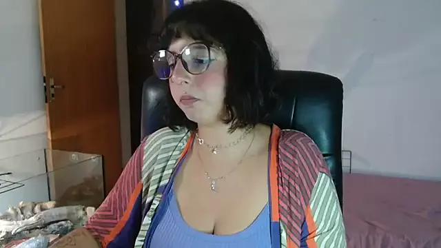myamillor on StripChat 
