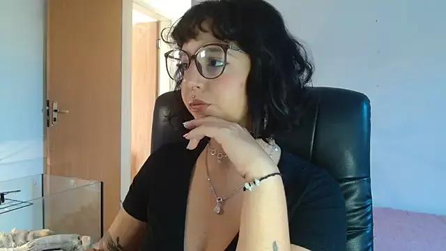 myamillor on StripChat 
