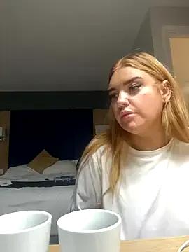 MysteriousMylaX — Legs spread pussy play 