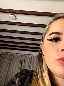 natashasweet on StripChat 
