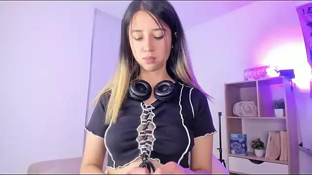Natasna2 on StripChat 