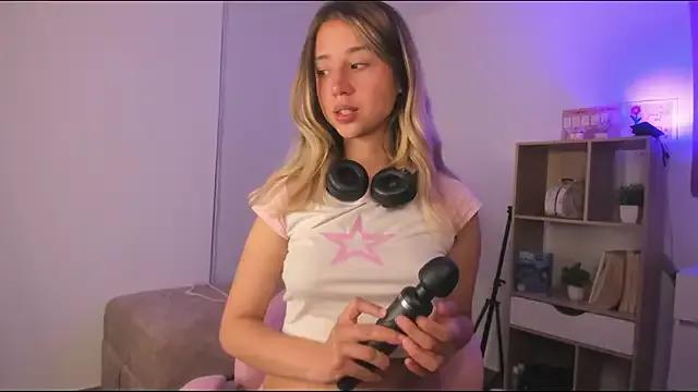 Natasna2 on StripChat 