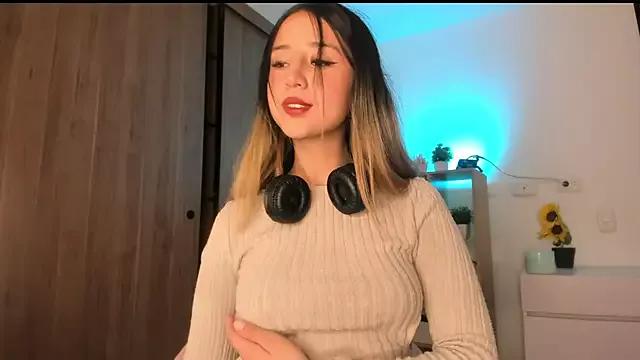 Natasna2 on StripChat 