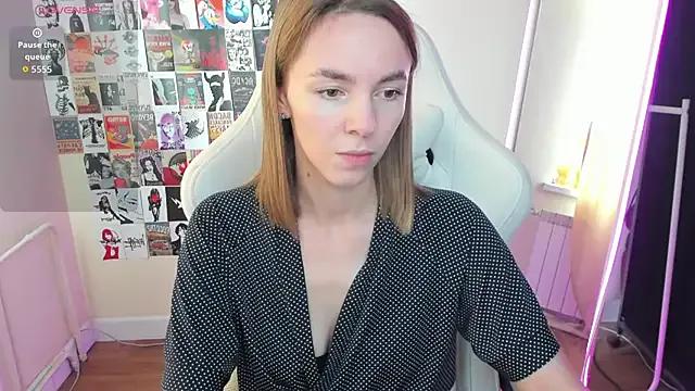 NessaDiazz on StripChat