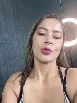 Niki_La_Rose on StripChat 