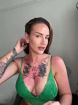 Nikki__Foxx on StripChat 