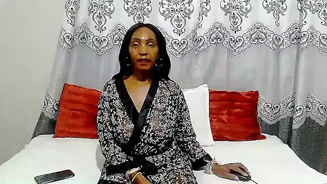 NikkyJigglesX on StripChat 