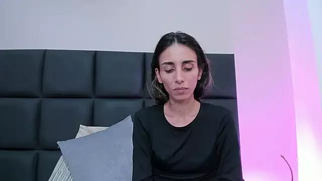 Nina_Cavaali on StripChat 