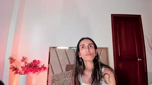 Nina_Cavaali on StripChat 