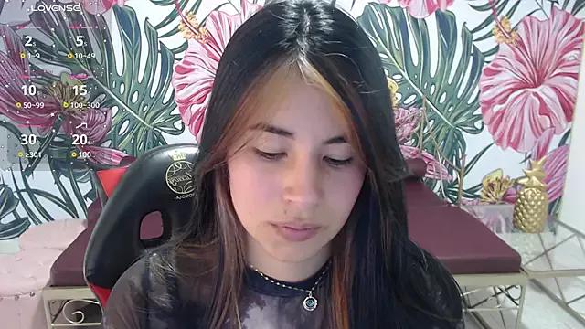 Nina_harper_ on StripChat 