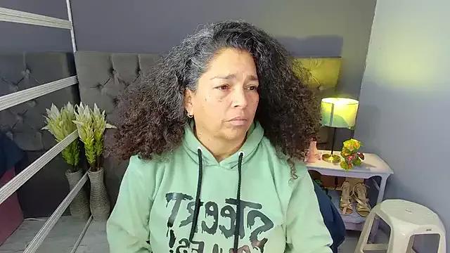 NinaBlazee on StripChat 