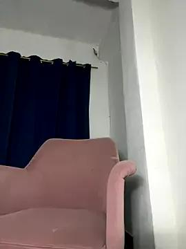 Ninabrunette18 on StripChat 