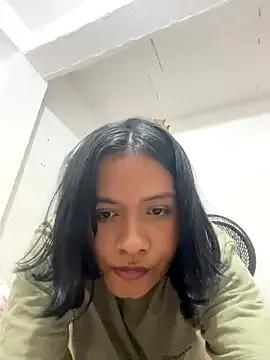 Ninabrunette18 on StripChat 