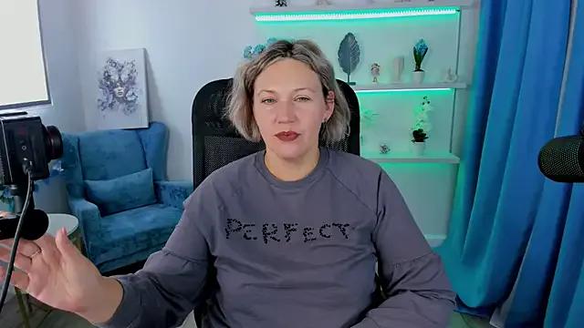 NinaStarle on StripChat 