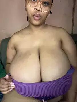 NonoGotBoobies on StripChat 