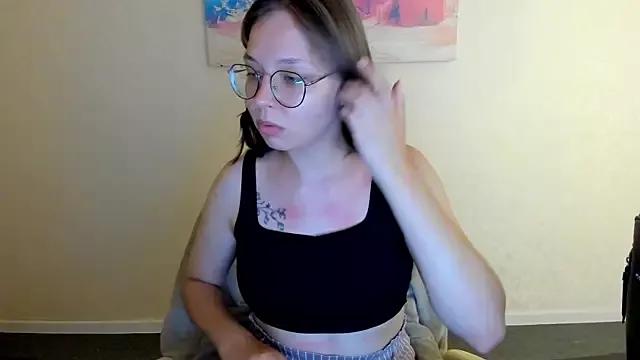 Noora_Moore on StripChat 