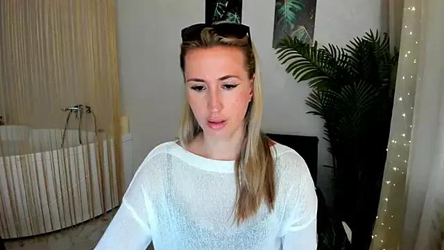 PassionGlow on StripChat 