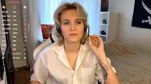 PearlineCallison on StripChat