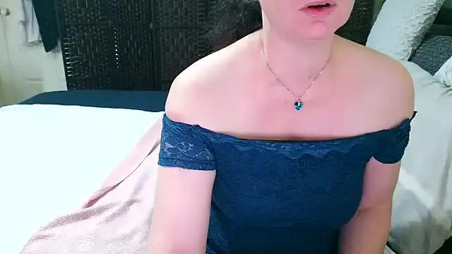 PlayfulcurvyyMilf — Freechat on StripChat