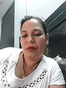 Poojabhabi101 on StripChat 