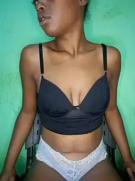 pretinha_br on StripChat