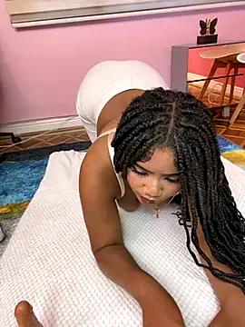 PrettySofiaa — FLASH ASHOLE AND FINGER IN ASS
