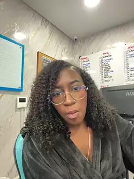 Qeen_blackk on StripChat 